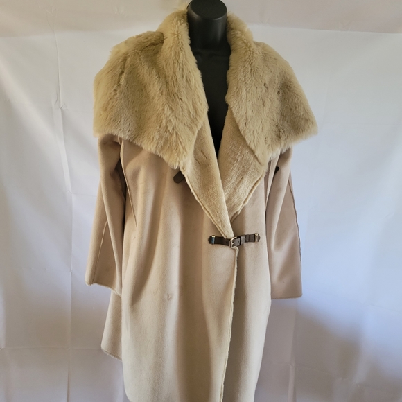Calvin Klein Faux Shearling/Suede Coat. - Picture 2 of 10
